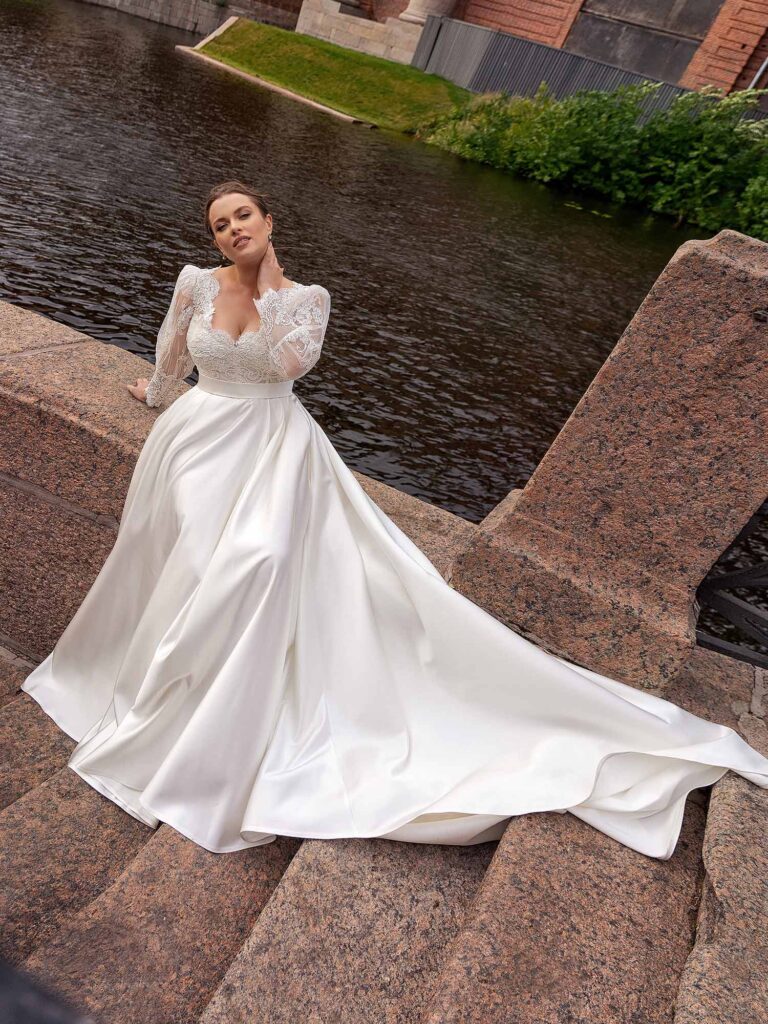 Bortset Rejsende Profet Adele Plus Size Wedding Dresses - Papilio Boutique