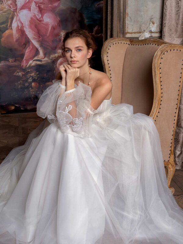 grandiose-wedding-dress-sample-sale-papilio-boutique